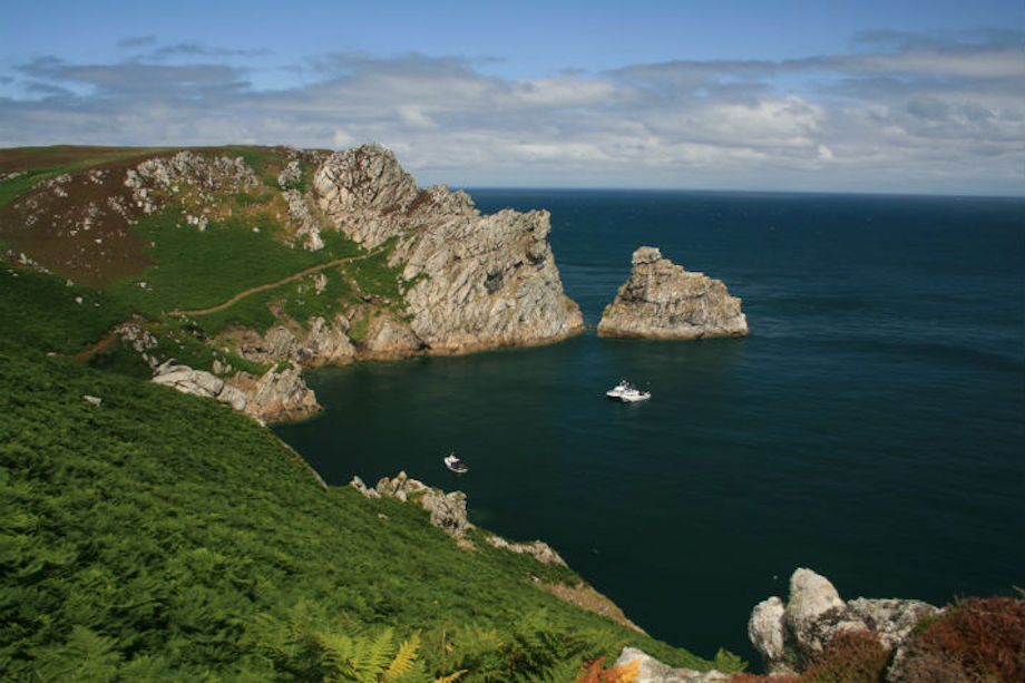 Walking guide to Lundy Island coast path | Islandeering